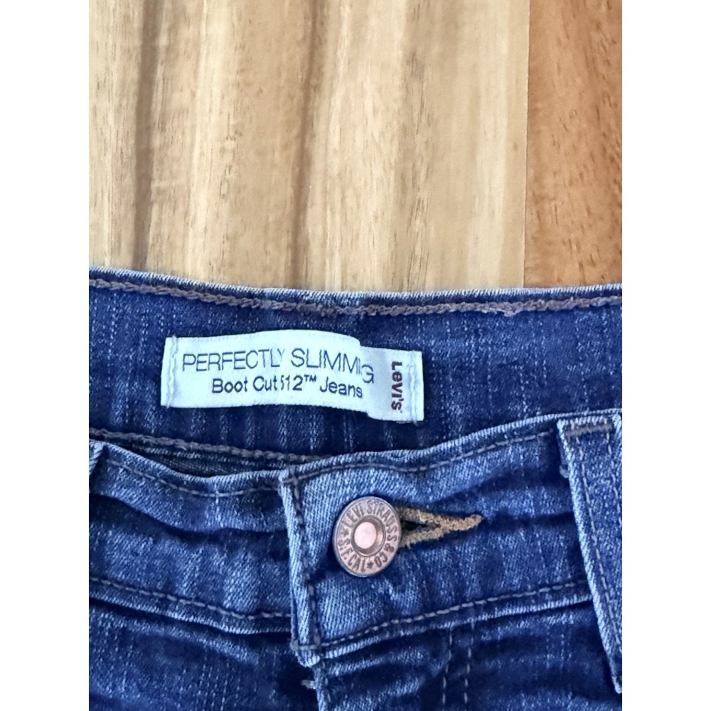 Women's Levi's 512 Perfectly Slimming Boot Cut Stretch Blue Jeans Size‎ 8 - Picture 2 of 4